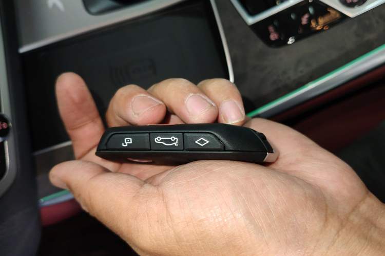 Used BMW X5 2023 xDrive 30Li Luxury M Sport Night Edition Package
