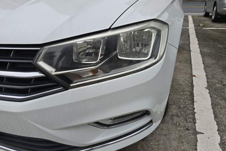 Used Volkswagen Bora 2016 230TSI DSG Luxury Version Left Front Headlight