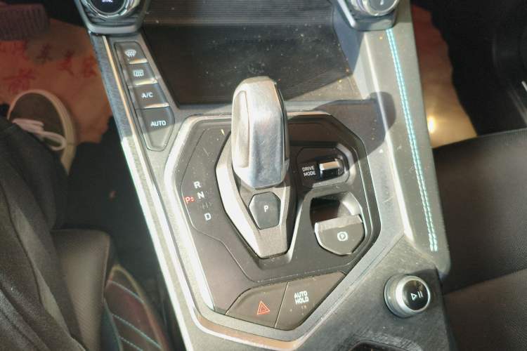 Used Lynk & Co 05 2020 2.0TD Two-Wheel Drive Shine Halo