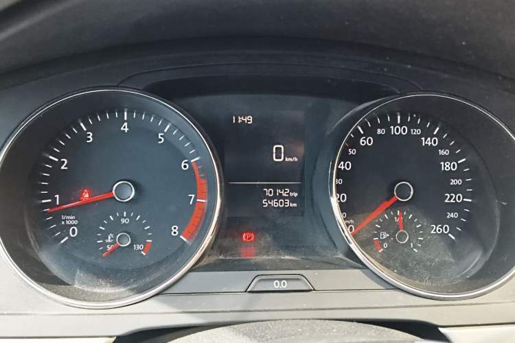 Used Volkswagen Lamando 2015 230TSI Manual Trend Edition
