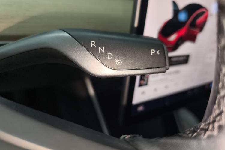 Used Tesla Model 3 2019 Long-Range All-Wheel-Drive Version
