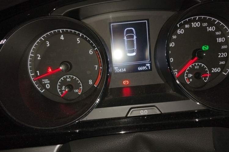 Used Volkswagen Lamando 2018 280TSI DSG Comfort Edition Odometer Close Up