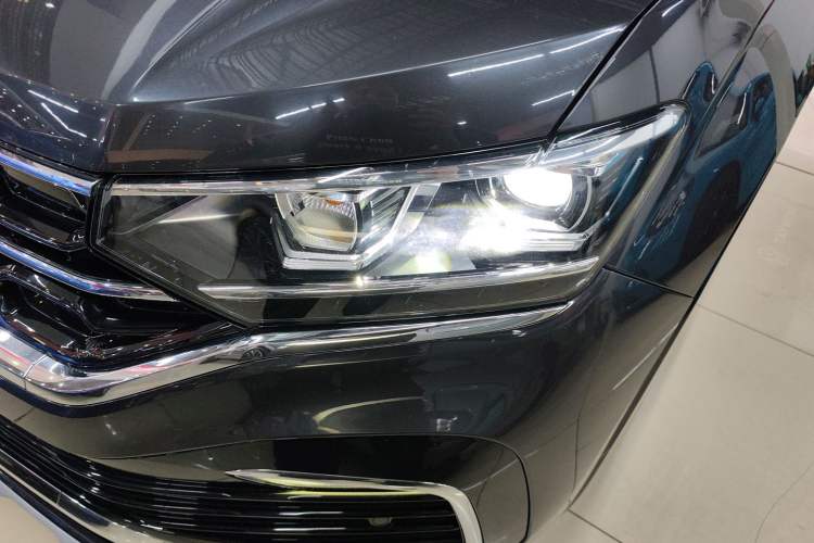 Used Volkswagen Tayron X 2020 330TSI Two-Wheel Drive Luxury Smart Connectivity Version Left Front Headlight