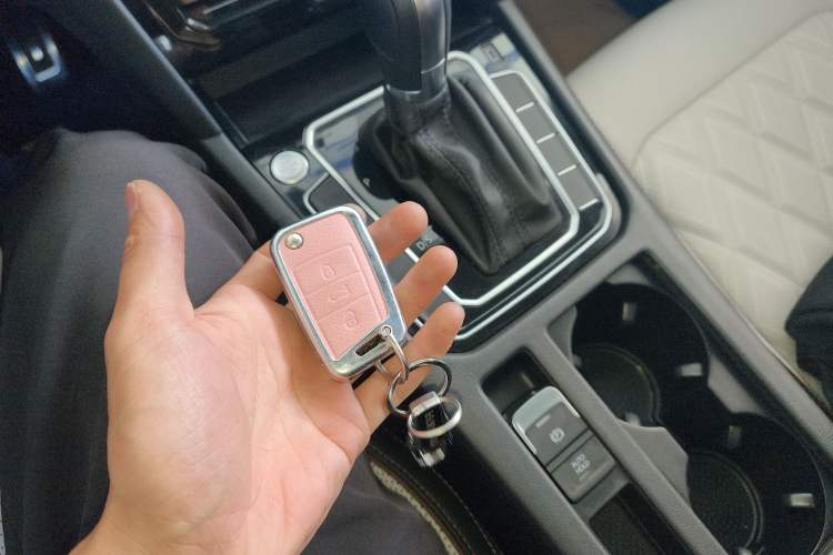 Used Volkswagen Magotan 2025 Revised Version Zhongxiang Edition 330TSI DSG Luxury Trim