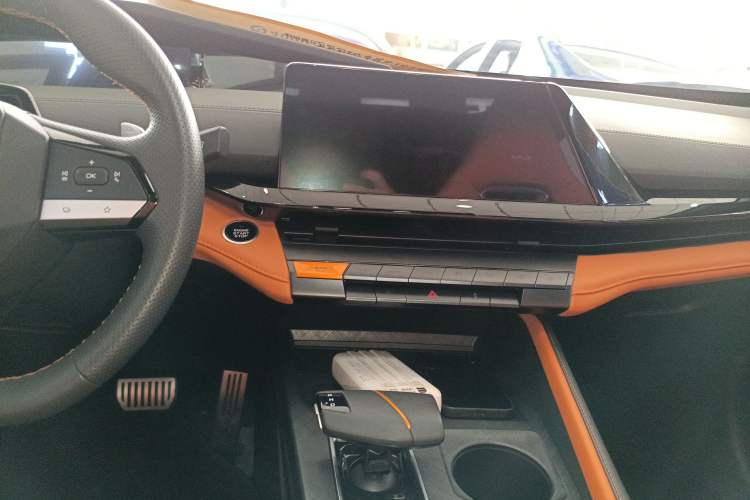 Used CHANGAN UNI-V 2023 1.5T Sport Edition
