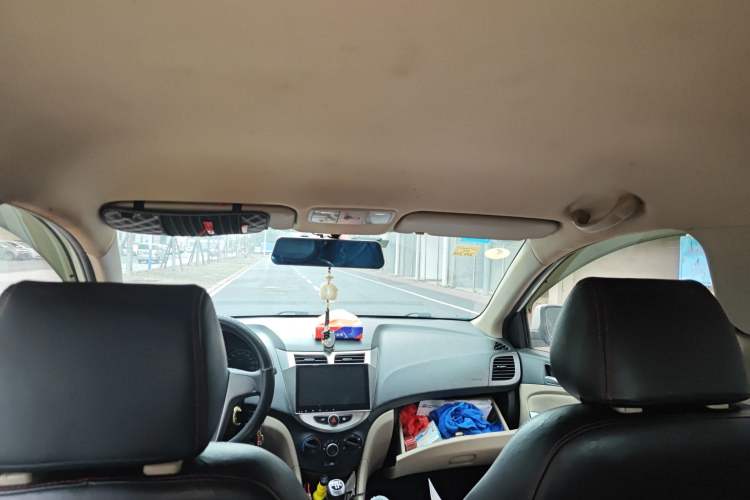 Used Hyundai Verna (older generation) 2016 1.4L Manual Smart GLS Trim
