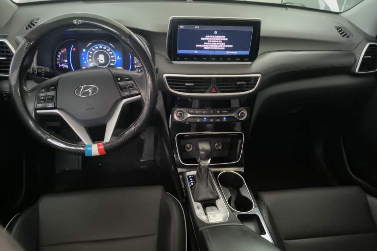 Used Hyundai Tucson 2019 280TGDi Dual-Clutch Two-Wheel Drive Fashion Edition China VI Standard