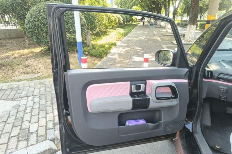 Used Baojun E300 2020 Plus Interstellar Smart Edition
