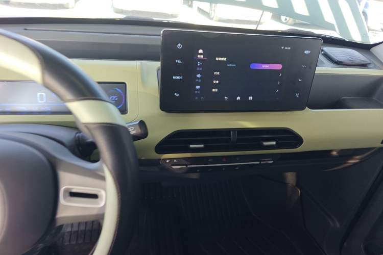 Used Geely Galaxy Panda 2024 Panda Mini 200km Endurance Bear
