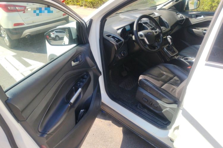 Used Ford Kuga 2013 2.0L GTDi Four-Wheel-Drive Sport Model Driver Seat