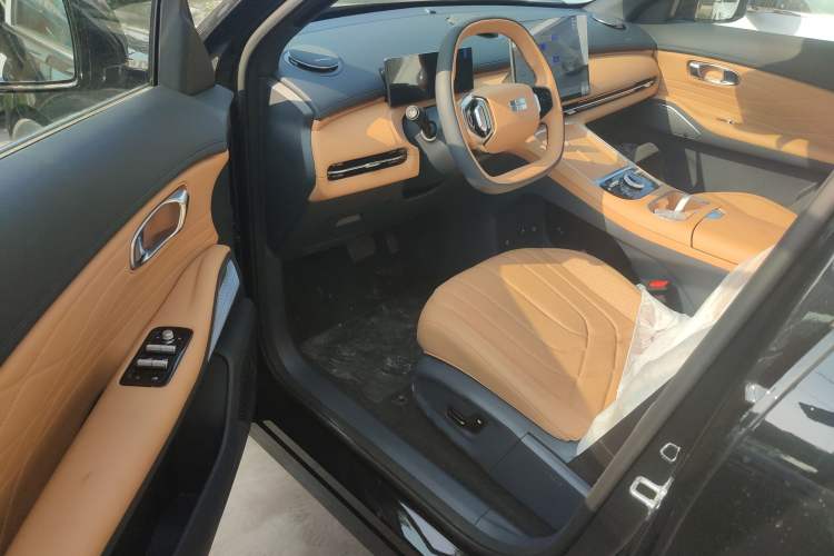 Used Geely Galaxy Galaxy Xingjian 7 EM-i 2025 120km Launch+ Version