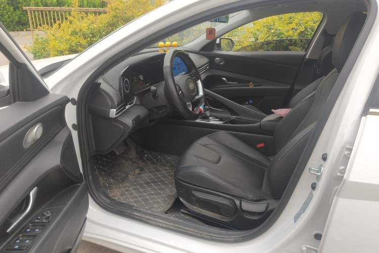 Used Hyundai Elantra 2023 1.5L CVT GLX Elite Edition
