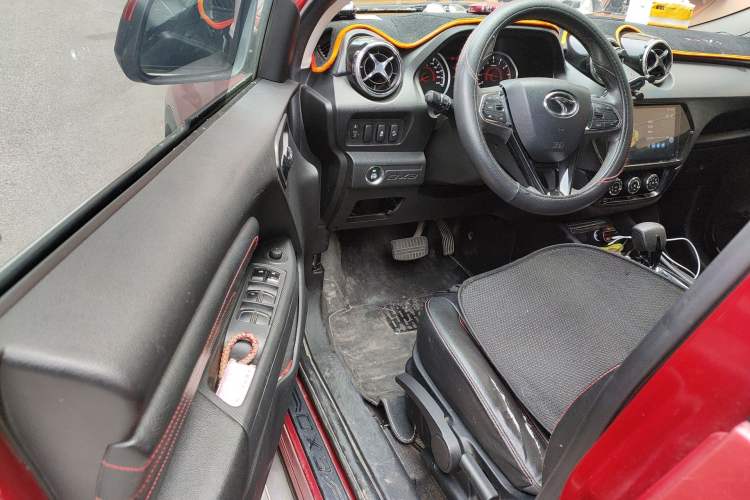 Used Soueast DX3 2016 1.5T CVT Prestige Edition Driver Seat