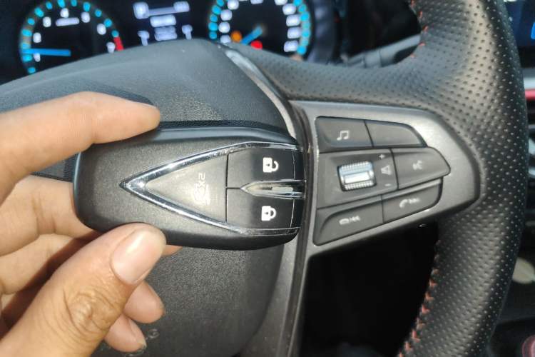 Used CHANGAN OSHAN X5 2023 Enjoy Edition 1.5T DCT Deluxe Model Vehicle Key