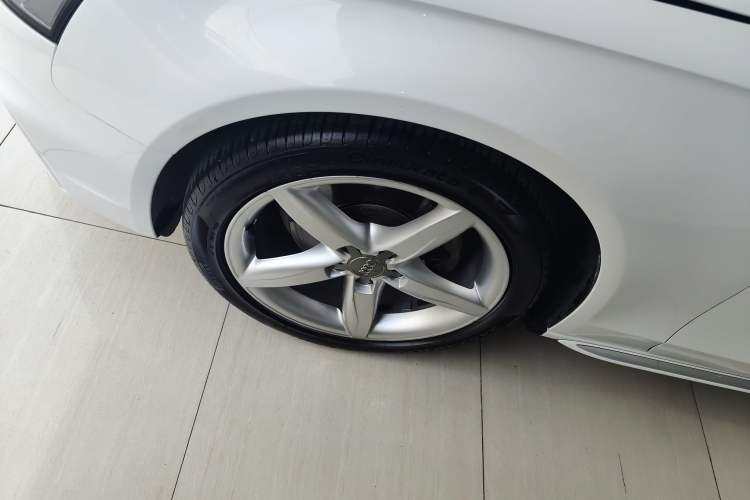 Used Audi A4L 2016 35 TFSI Collection Edition S line Luxury Model
