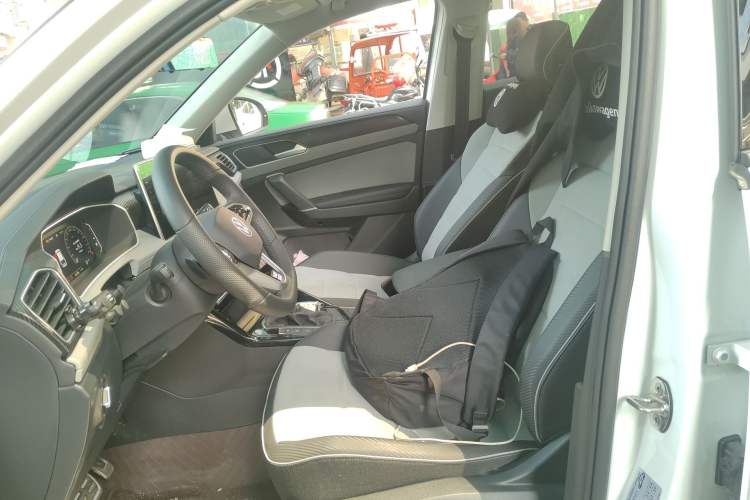 Used Volkswagen Tayron X 2024 330TSI Two-Wheel-Drive Prestige High-Energy Edition