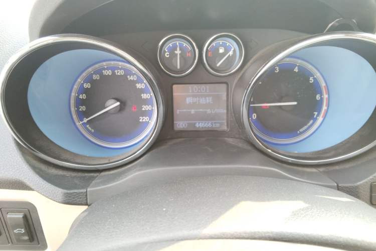 Used Chery E3 2013 1.5L Manual Fashion Model