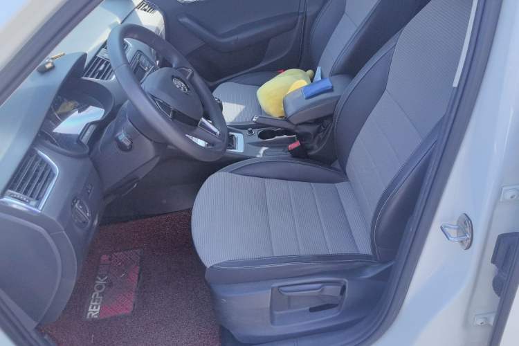 Used Skoda Octavia 2017 1.6L Manual Front-Wheel-Drive Version