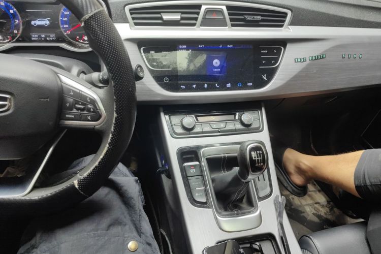 Used Geely Auto Emgrand X7 Sport 2021 Million Edition 1.8TD Manual Two-Wheel Drive Comfort Model