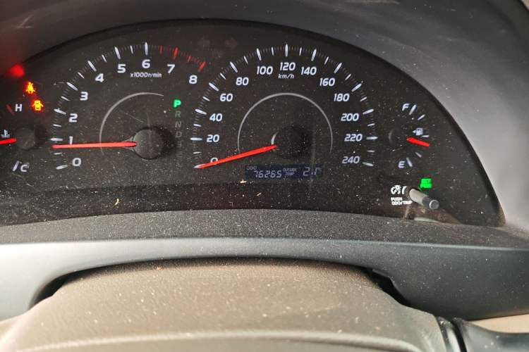 Used Toyota Camry 2013 200E Classic Elite Edition Odometer Close Up