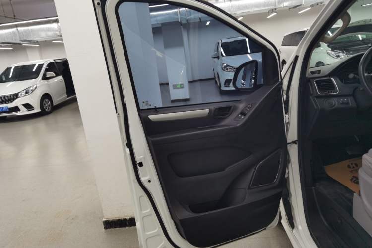 Used SAIC MAXUS G10 2022 2.0T Automatic Smart Enjoyment Version Gasoline 7 Seats