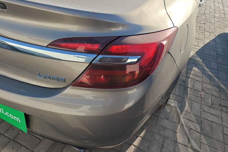 Used Buick Regal 2014 2.0L Leading Fashion Edition Exterior 6