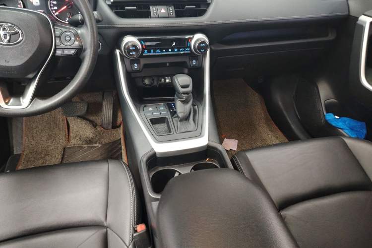 Used Toyota Wildlander 2020 2.0L CVT Two-Wheel Drive Luxury Edition Gear Lever