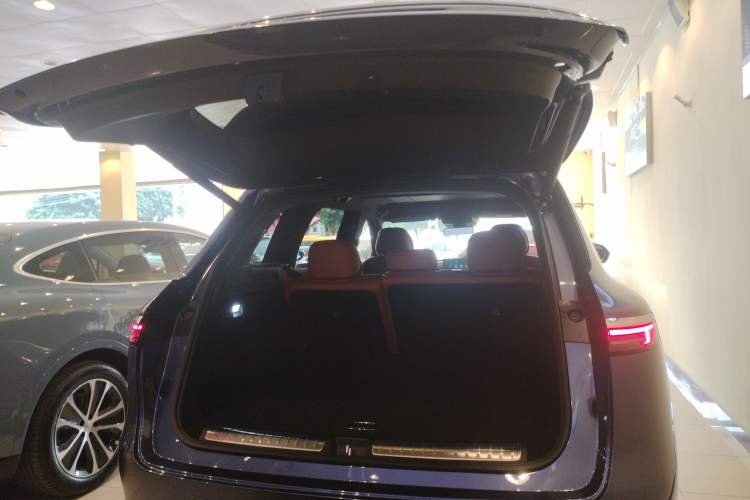 Used Hima AITO M7 2026 Model Range-Extending Ultra All-Wheel Drive 5-Seater Version Trunk