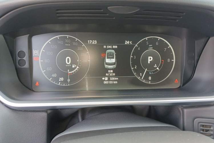 Used Land Rover Range Sport 2017 3.0 SC V6 HSE DYNAMIC Odometer Close Up