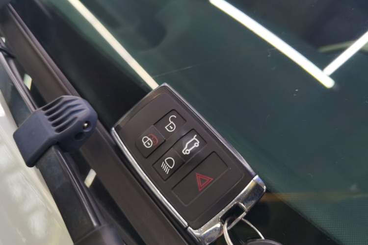 Used Land Rover Defender 2021 110 P400 SE