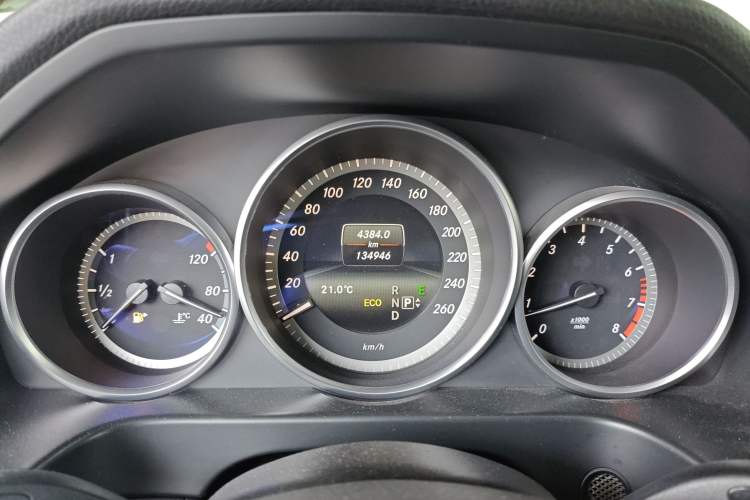 Used Mercedes-Benz E-Class 2015 Facelift E 200 L