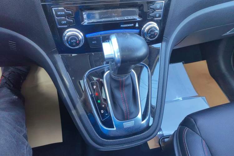 Used Haval H6 2017 Classic Edition 1.5T Automatic Two-Wheel Drive Elite Model
