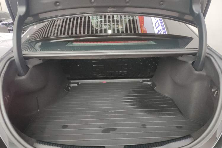 Used Mercedes-Benz C-Class 2023 Restyled C 260 L Night Edition Sports Version