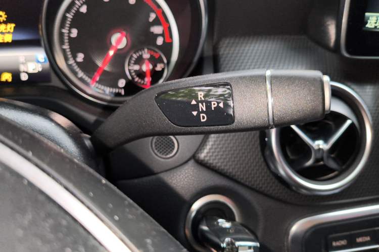 Used Mercedes-Benz GLA 2017 GLA 200 Sport Edition Gear Lever