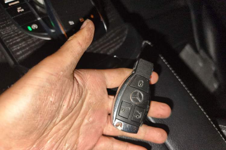 Used Mercedes-Benz C-Class 2015 Facelift C 200 L Vehicle Key