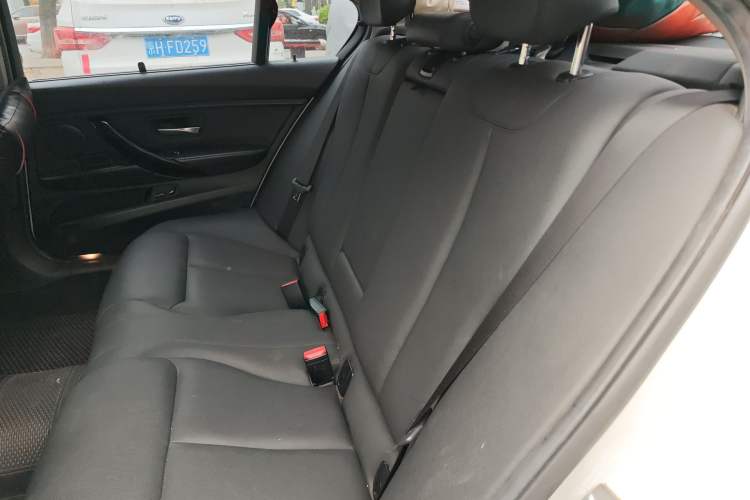 Used BMW 3 Series 2016 320Li Fashion Model Left Rear Seat