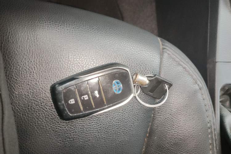 Used Toyota Levin 2017 Revised Dual-Engine 1.8H GS E-CVT Elite Sunroof Version China V Standard
