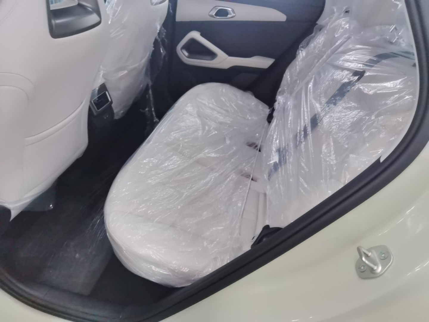 BYD Yuan UP 2027 Model Flying Edition 401KM Navigation Version — снимка 20