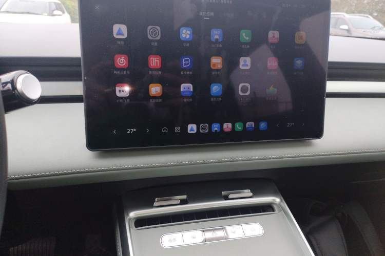 Used Roewe D6 2025 450km Deluxe Edition