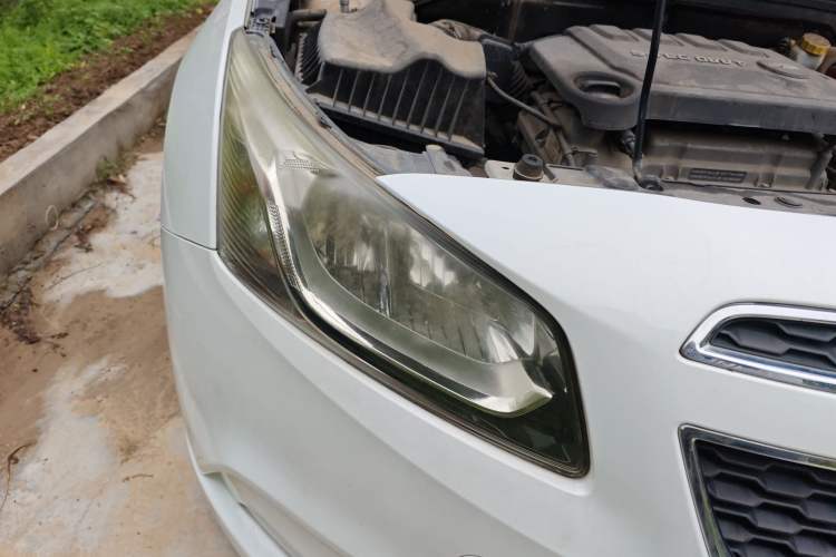 Used Chevrolet Cruze 2015 1.5L Classic SE MT Right Front Headlight