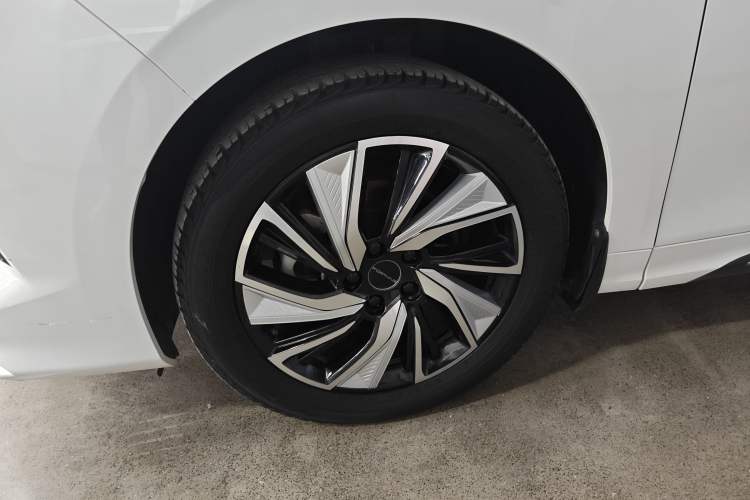 Used FORTHING Yacht 2022 1.5T DCT Chasing-the-Waves Edition
