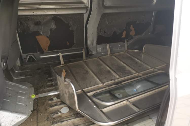 Used Wuling Rongguang 2021 1.5L Extended Basic Model Enclosed-Window Vehicle, 2-seater LAR Left Rear Seat