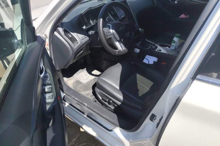 Used Infiniti Q50L 2018 2.0T Enjoyment Version China VI Standard Driver Seat