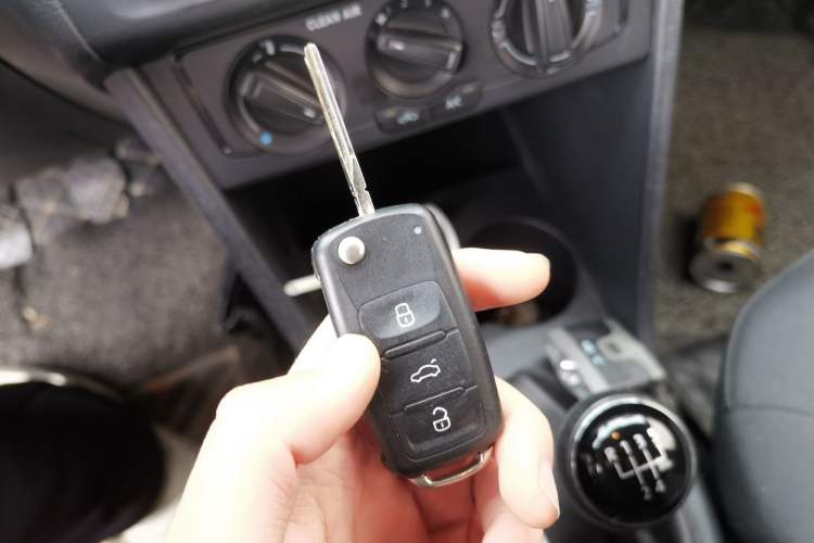 Used Volkswagen Polo 2016 1.4L Manual Fashion Model Vehicle Key