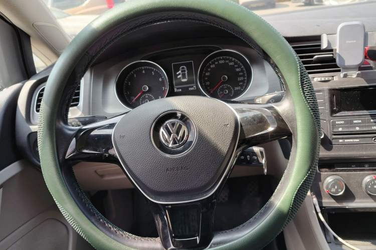 Used Volkswagen Golf 2015 1.6L Automatic Comfort Model Steering Wheel