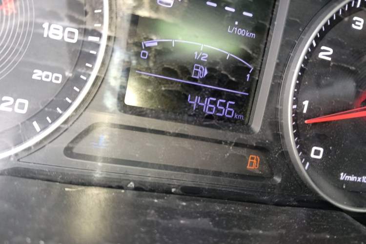 Used MG ZS 2018 1.5L Manual Luxury Version China V Standard