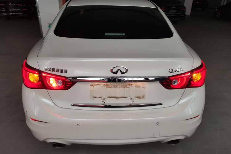 Used Infiniti Q50L 2016 2.0T Enjoyment Edition Rear