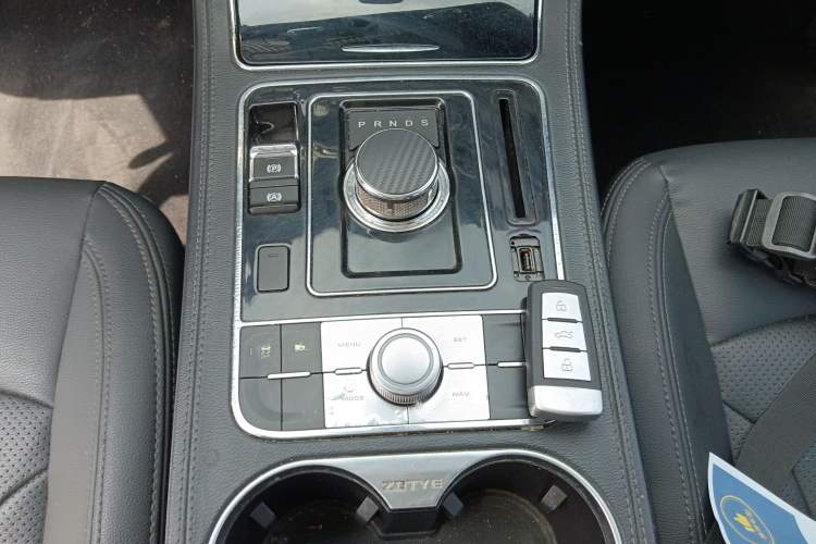 Used Zotye T600 2016 Sport Edition 2.0T DCT Prestige Model Gear Lever
