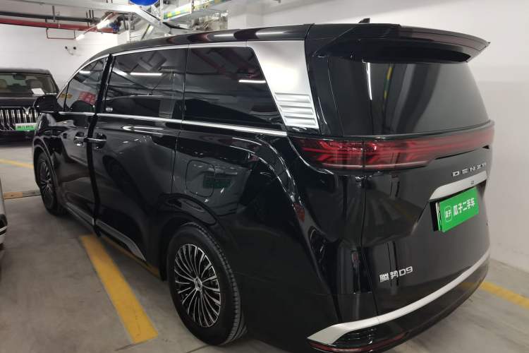 Used Denza D9 2024 DM-i 980 Four-Wheel Drive Flagship Model Rear Left 45 Deg