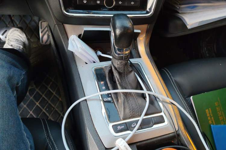 Used Roewe RX5 2016 20T Two-Wheel Drive Automatic Internet Smart Edition